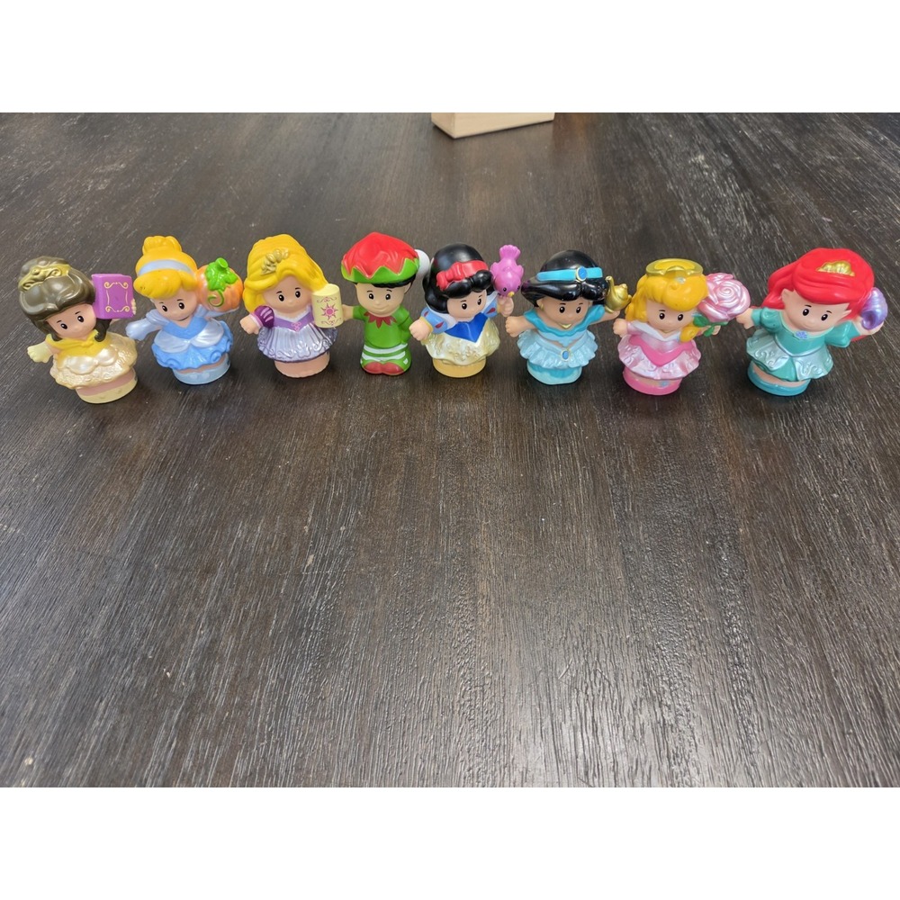 Little People Lot Of 8 Figurines
